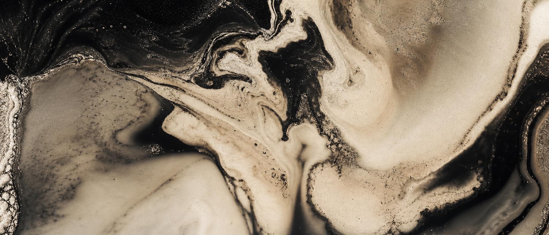 Living yoghurt cultures under magnification on a dark field